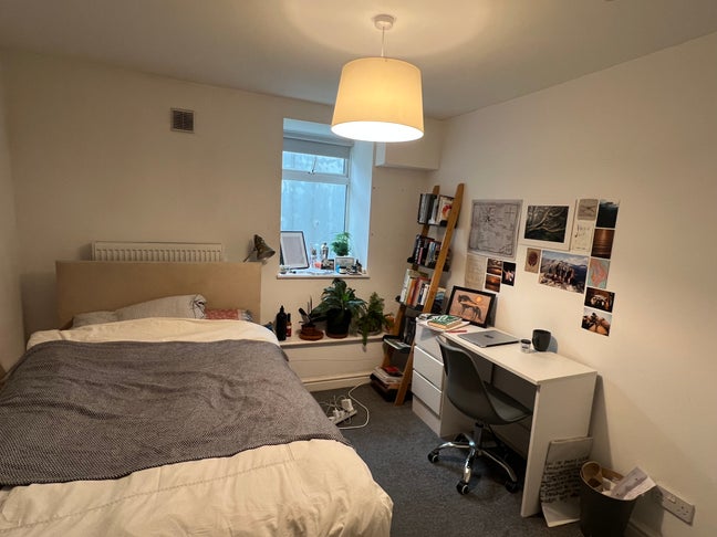 Double Room in St Paul’s Bristol  Main Photo