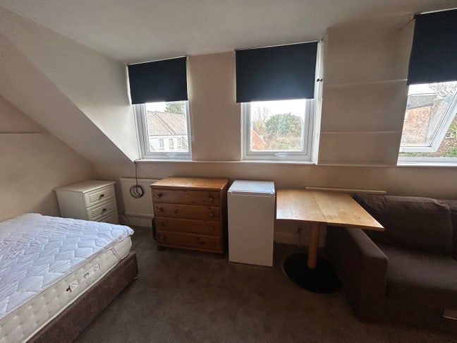 Brentwood Large Double &pound;625pcm Main Photo