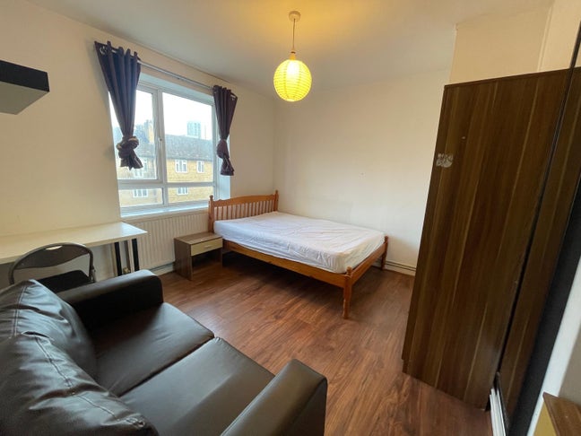 Spacious Double Room @ Bow Main Photo