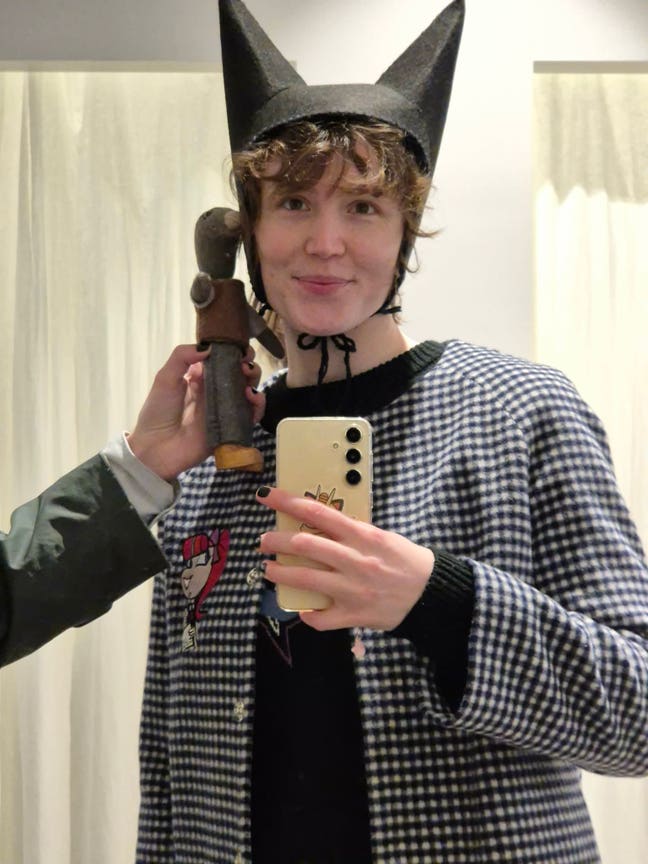 Looking for a 1 or 2 month sublet Main Photo