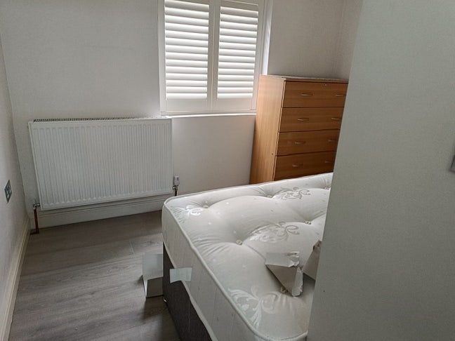 Single room available with keralite family Main Photo