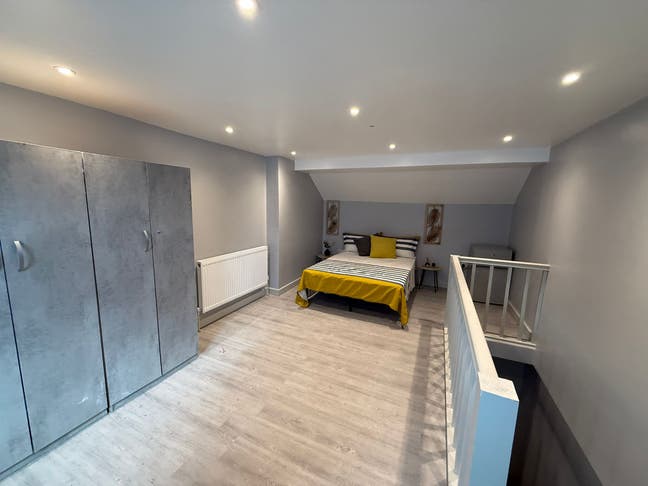 Room for rent in Seven Sisters Main Photo