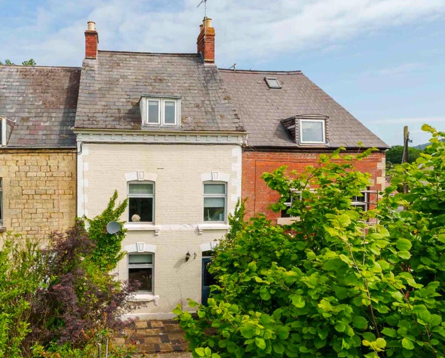 Couple with baby and dog seek lodger!  Main Photo