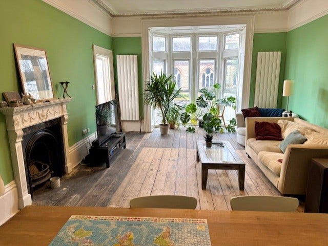 Stylish & spacious S'Sea 2/3 bed apartment. &pound;1500. Main Photo