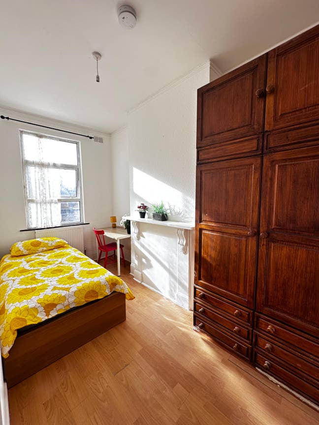 Cute single room in Kensal green  Main Photo