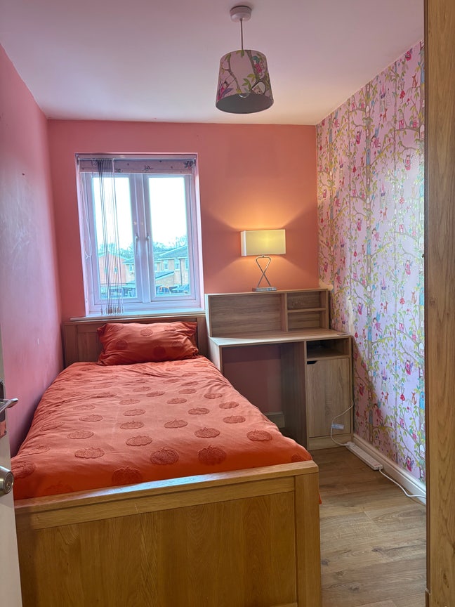 Ensuite and Single room ready to move in Main Photo