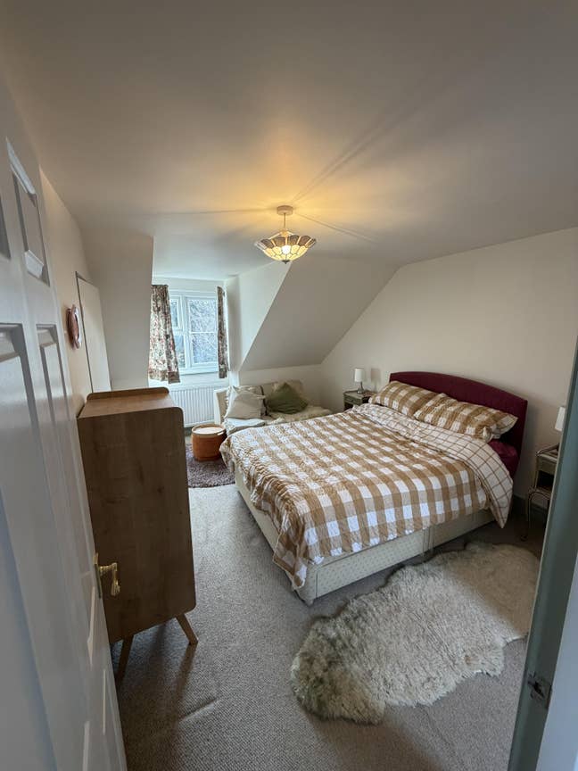 Double en-suite room with private top floor Main Photo