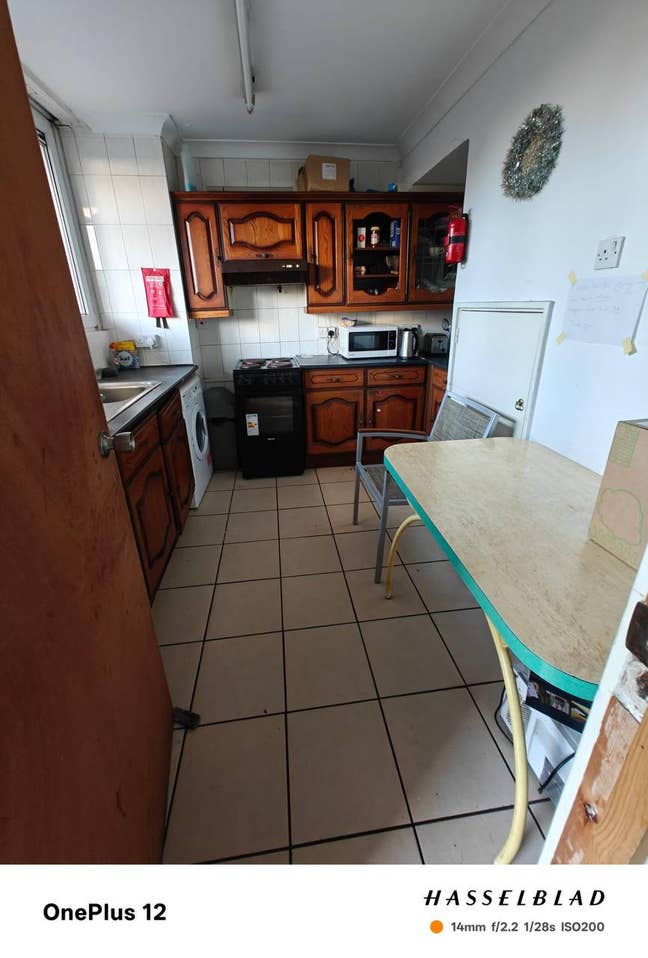 Twin/triple room for 2/3 people 5 mint Mile End st Main Photo