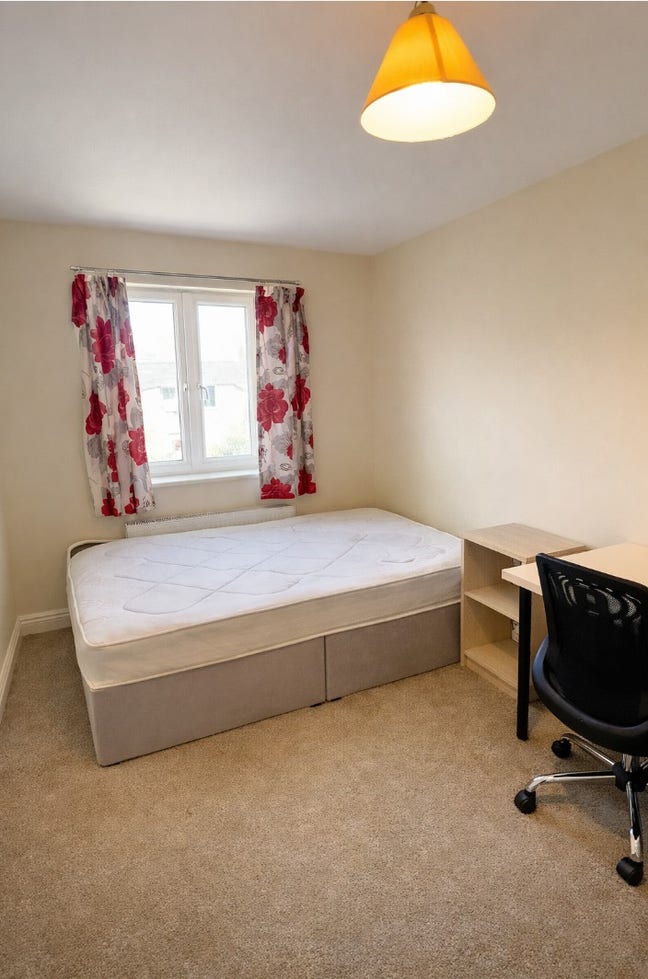 Shadwell DLR Just 1 Min 🔹Couples welcome Main Photo