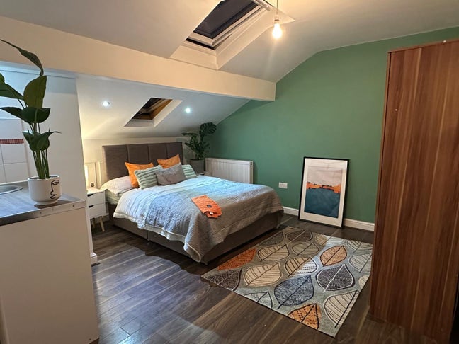 Double ensuite close to Heaton Park (1/8) Main Photo