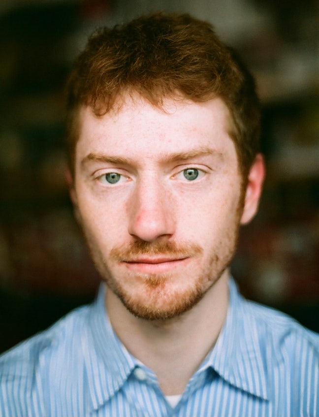 Professional, 26, looking for rooms or buddy-ups! Main Photo