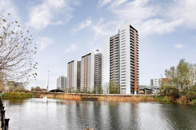 💎 All-Inclusive En-Suite Room –Prime Proton Tower Main Photo