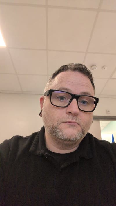 Professional Male seeks a double room Main Photo