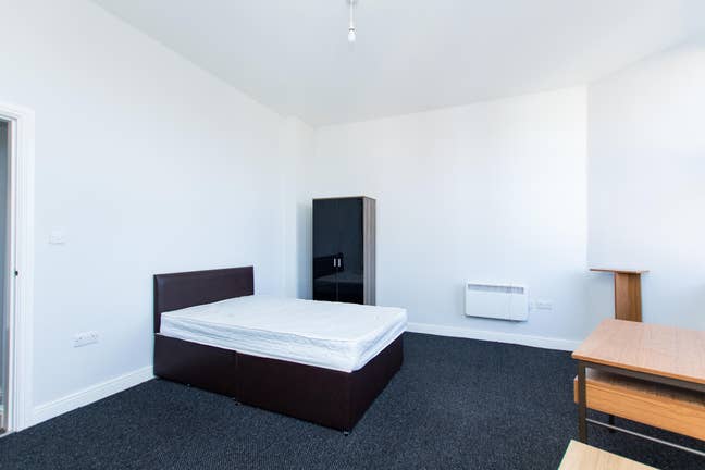 Spacious 1 bed flat in Radford NG7 Main Photo