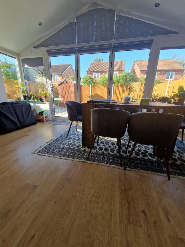 2 Single rooms  in a modern fully furnished house Main Photo