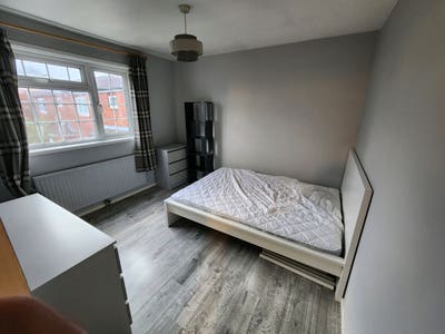 Basingstoke 1 room  Main Photo