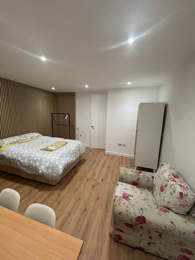 Spacious Double Room | Modern Home| Bills Included Main Photo