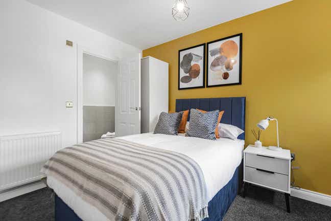 🏡 Brand New 9 Bed HMO – All En-Suite Double Rooms Main Photo