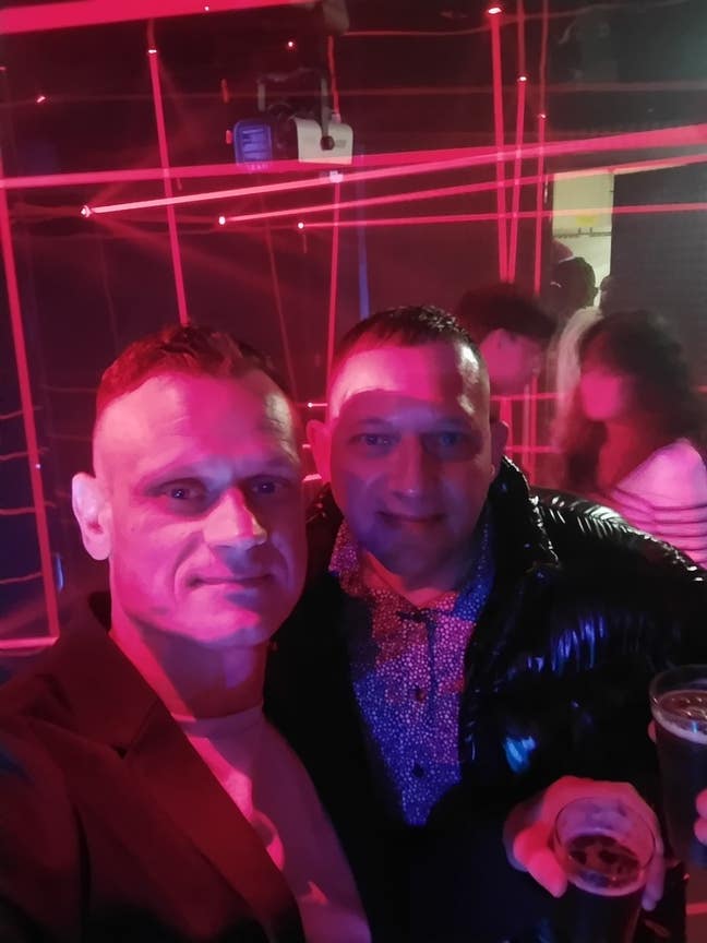 Professional Male seeks a single or double room Main Photo