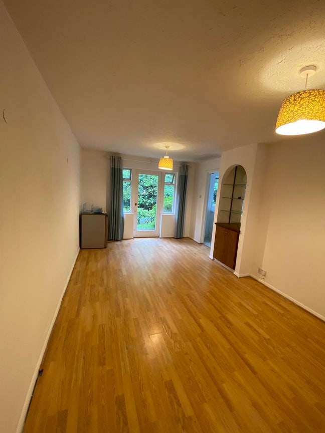 🏡 2 Bedroom Flat – Neasden (NW10 0Dq) Main Photo