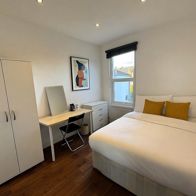 Cosy Room in Clean, Quiet Home! Main Photo