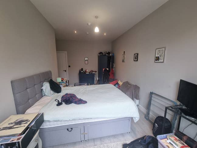 Double,Furnished Room,Bills Inc. Bedminster Main Photo