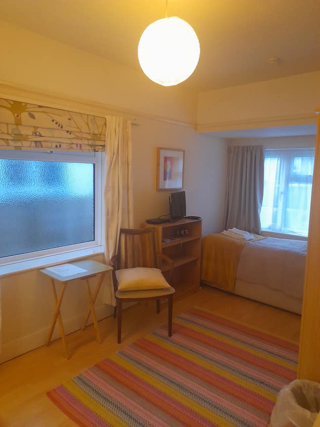 Bright spacious room in West Worthing  Main Photo