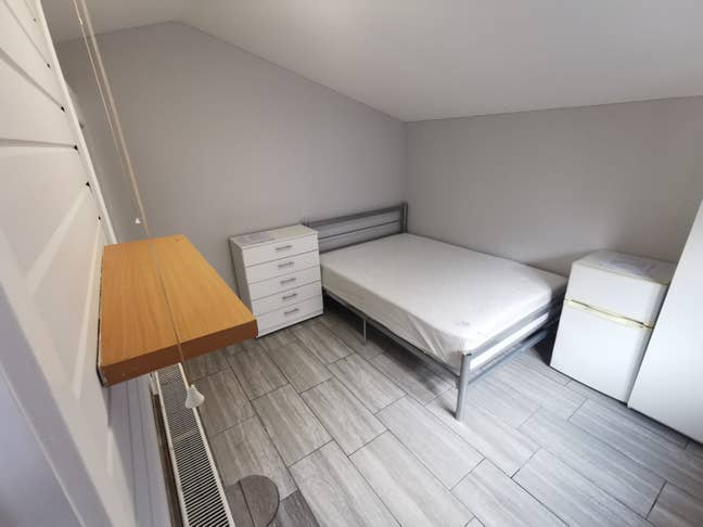 Double room with ensuite and kitchenette Main Photo