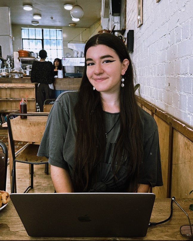 Looking for a spare room for a few months! Main Photo