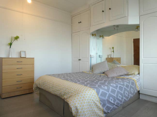 Large single room in Cricklewood  Main Photo