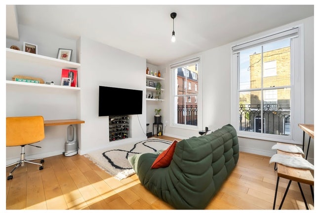 Beautiful split level 1bd Angel flat Main Photo