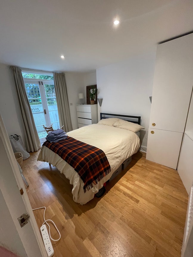 1 bed sublet - mid Feb to mid March Main Photo