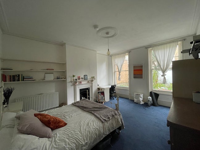 Large Double in Stoke Newington - Bills Included Main Photo