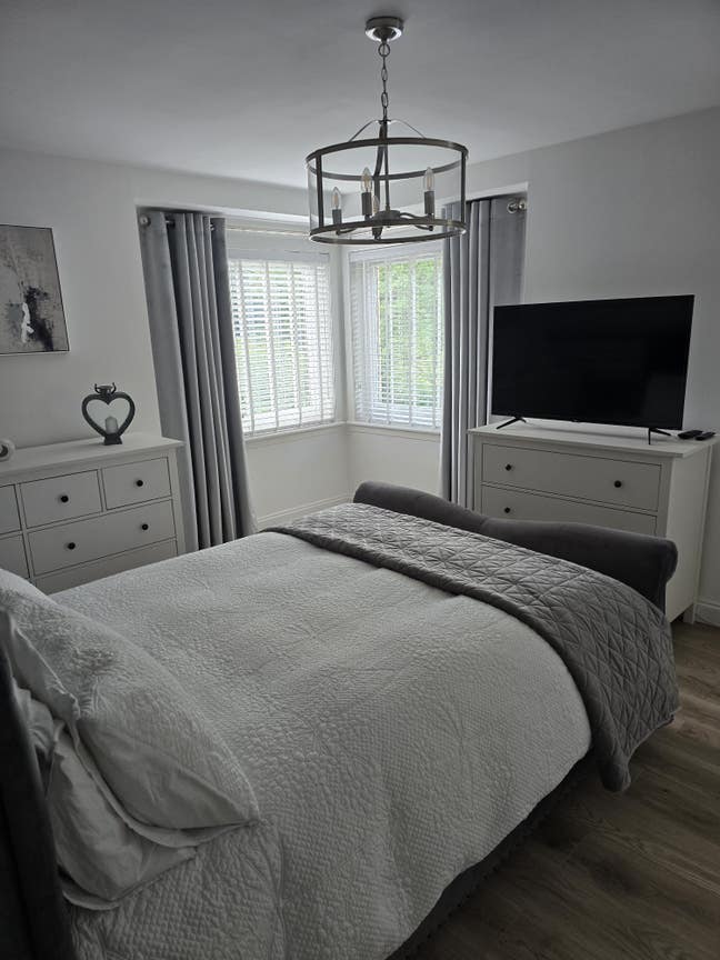 Room available in sandyhills glasgow Main Photo