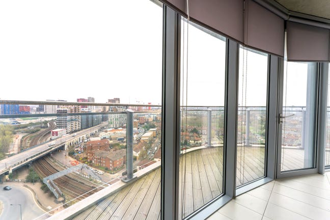 👑Royal victoria *views*gym and concierge*luxury Main Photo