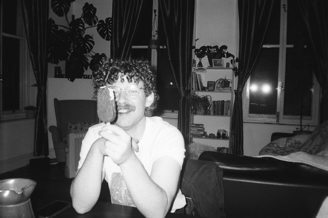 Looking for friendly house share Main Photo