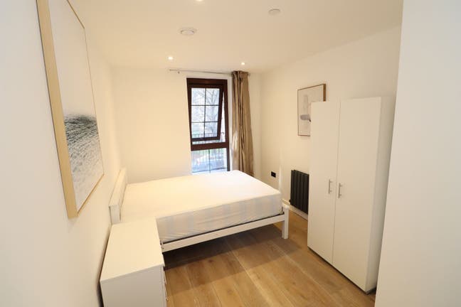 Very modern room with private bathroom  Aldgate E1 Main Photo