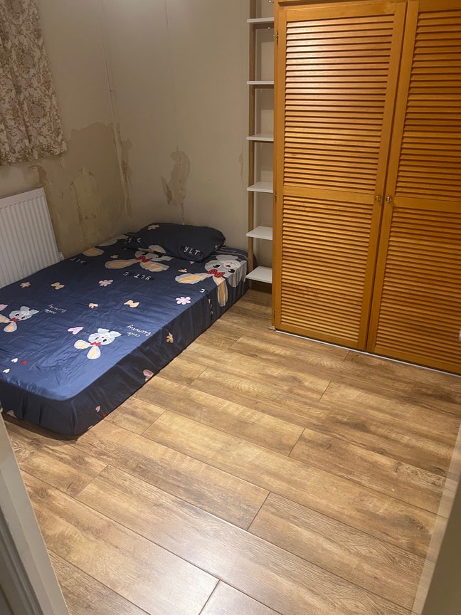  Single Room Available for a Muslim Girl Main Photo