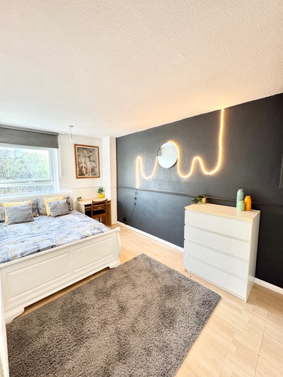 2 Large Dbl Rooms,  2 Baths Cleaner All Bills Inc Main Photo