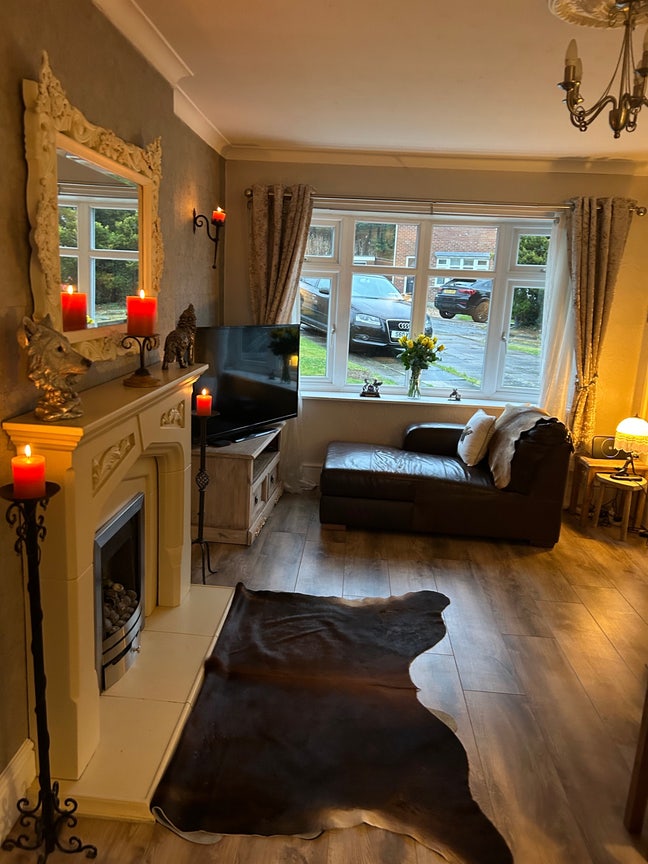 Lovely home ideal location  Main Photo