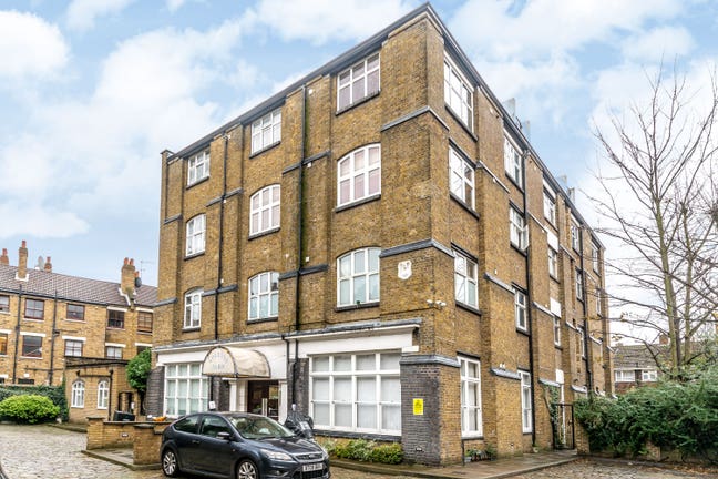 Unique 1 Bed, Sep Lounge Warehouse Conversion Main Photo