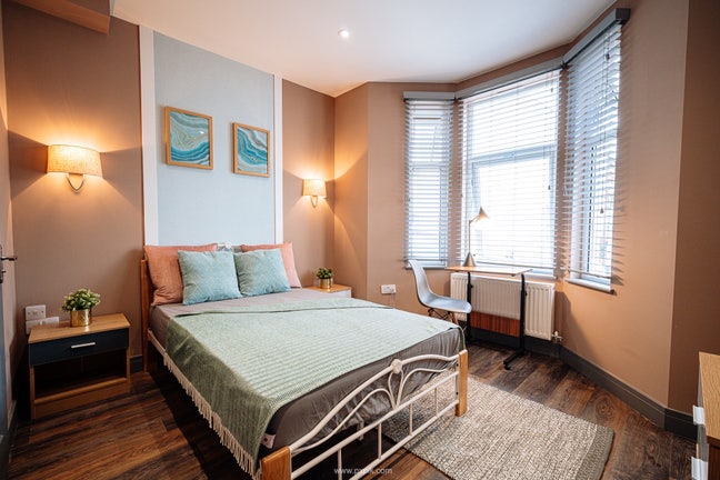 En-Suite Double Room in Abington, NN1 Main Photo