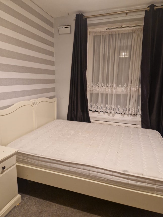 Double room, furnished Main Photo