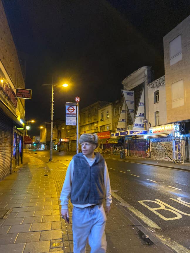 30yo M, Final year PhD student, activist. Aug move Main Photo