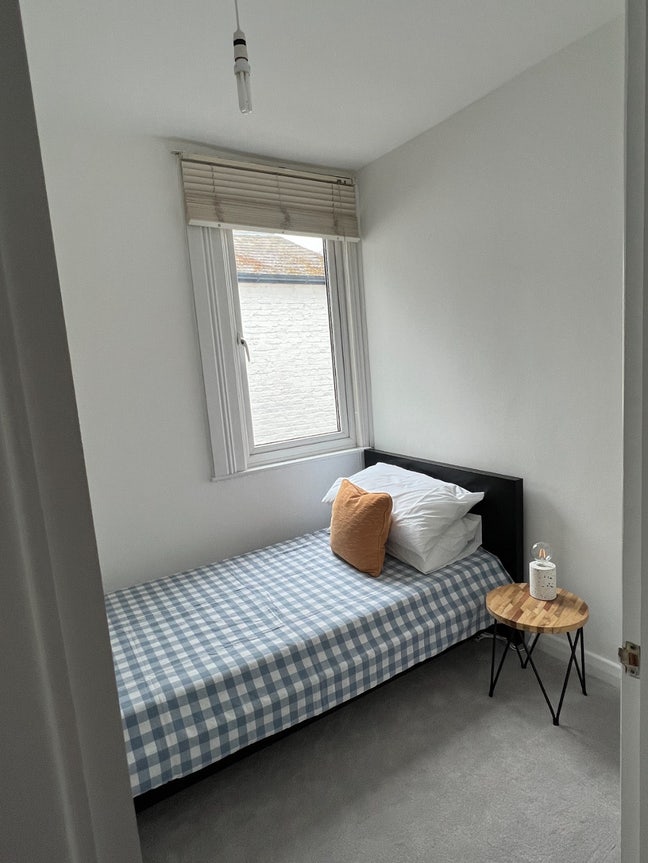 Sunny room in a beautiful  house in Queens Park Main Photo