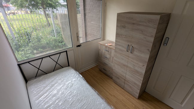 2Single Rms in Adlgate East &pound;350 Dps Main Photo