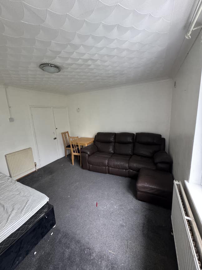 King Size Room to Rent – Chatham (ME4) Main Photo