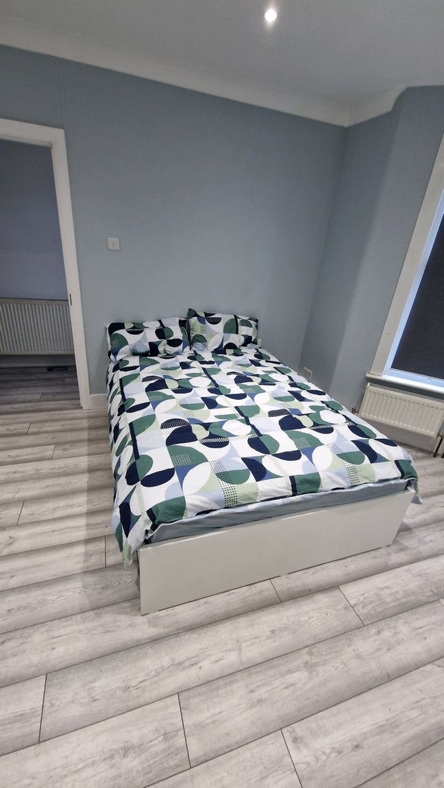 Large double bedroom available  Main Photo