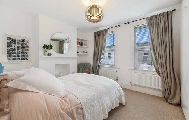 Lovely big room in Streatham Common  Main Photo