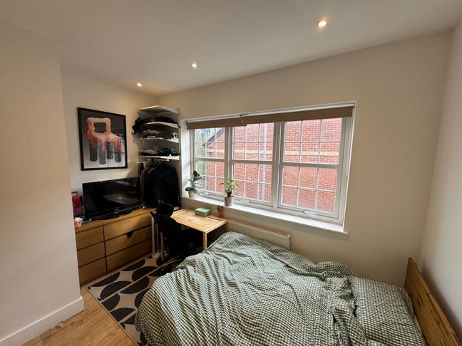 Double Room w/ Ensuite in Stoke Newington Main Photo